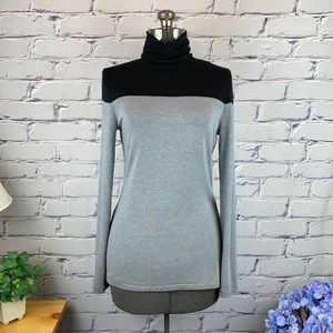 Banana Republic Turtle Neck Two-toned Women’s Top Size Medium